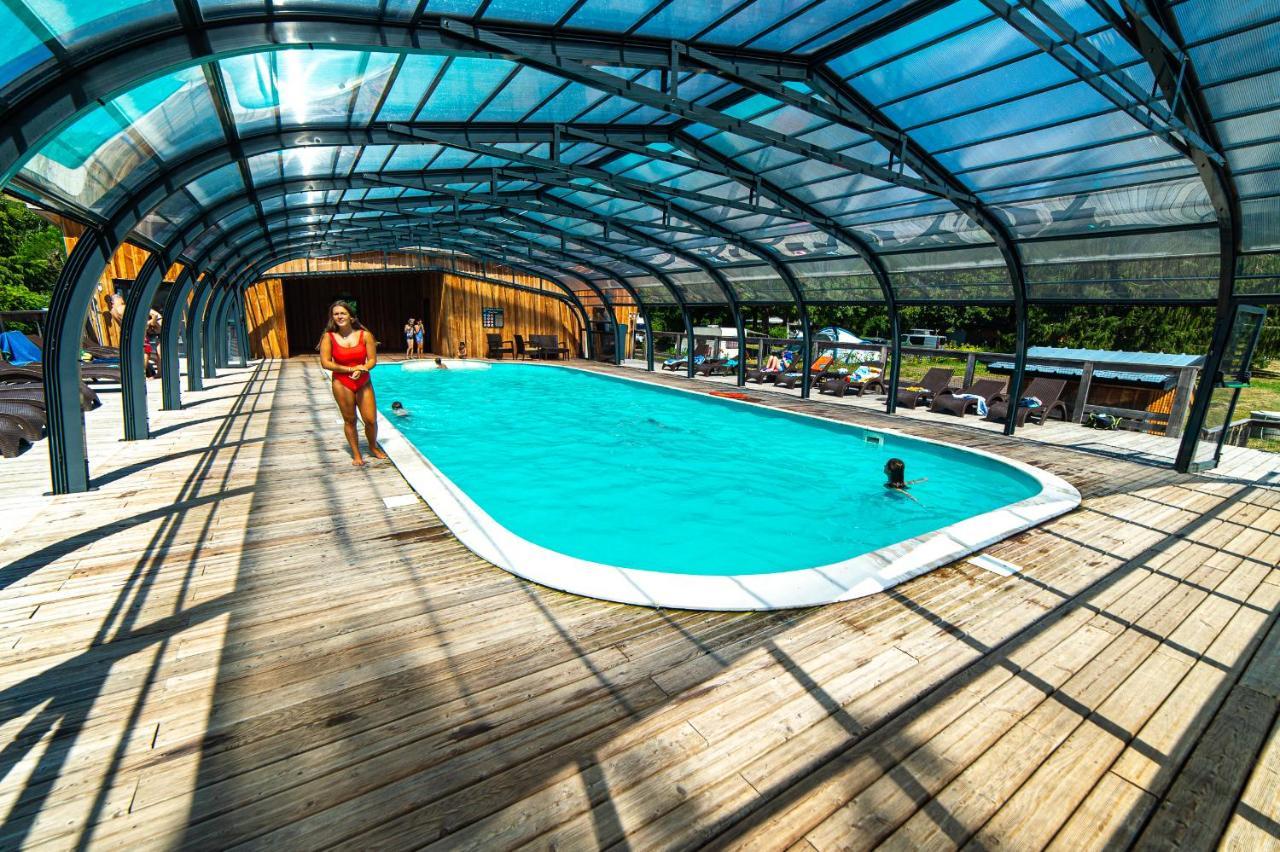 Camping Les Vernieres La Bourboule Sancy Exterior foto