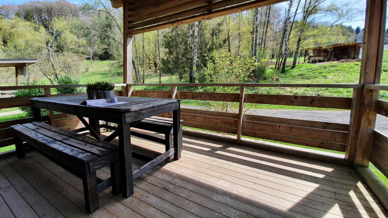 Camping Les Vernieres La Bourboule Sancy Exterior foto