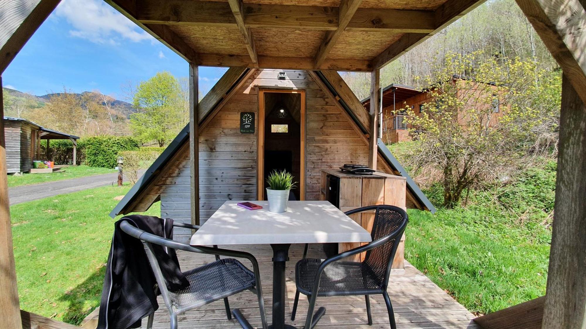Camping Les Vernieres La Bourboule Sancy Exterior foto