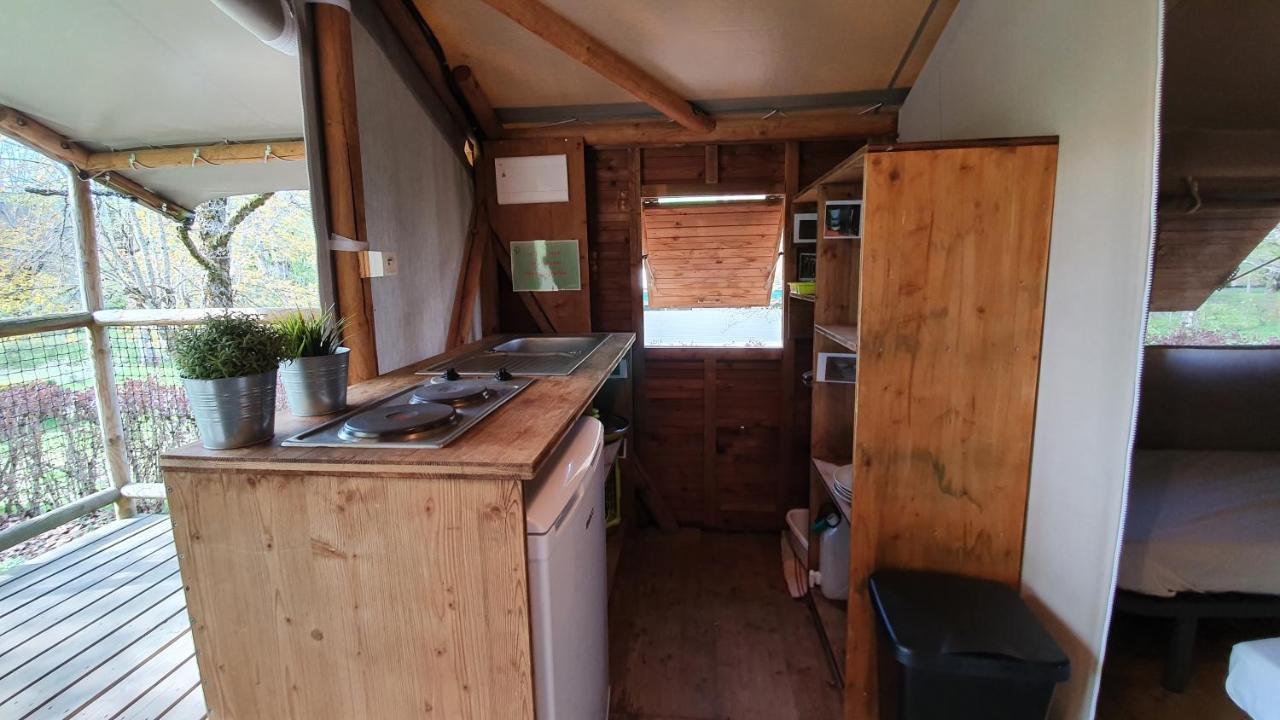 Camping Les Vernieres La Bourboule Sancy Exterior foto